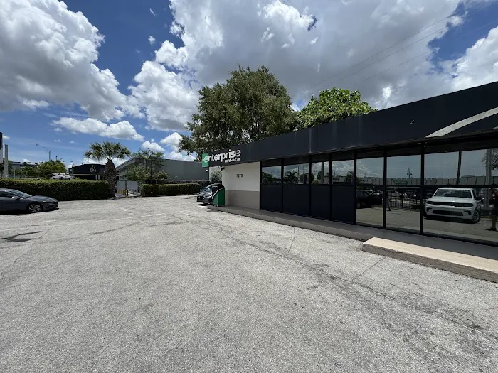 Enterprise Rent-A-Car Picture 6