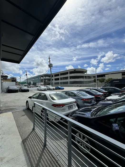 Savings Car Rental inc Picture 6
