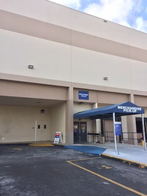 Avis Car Rental Picture 1