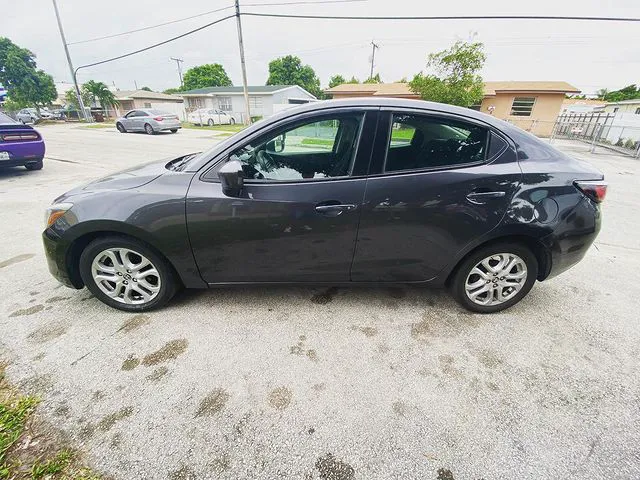 Renta de carros miami Picture 5