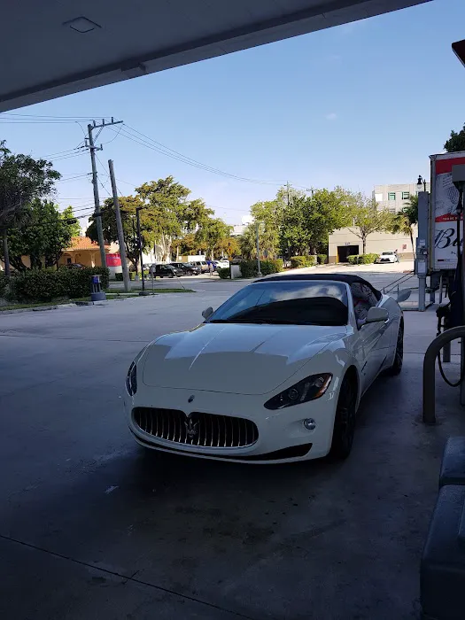 Miami Luxury Auto Rent Picture 2