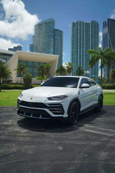 Strada Luxury Exotics Picture 7