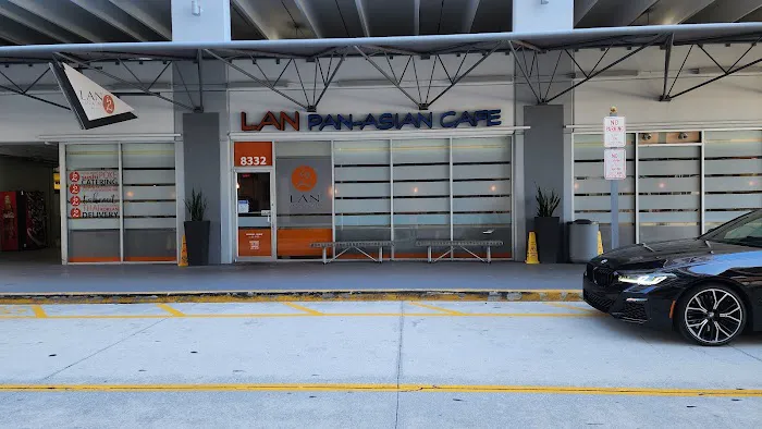 Avis Car Rental Picture 1