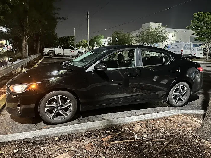 Ideal Rent a Car Picture 2