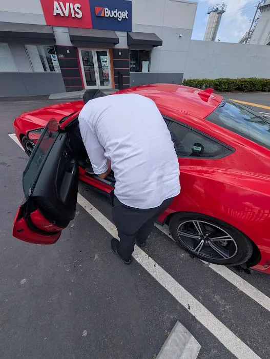 Avis Car Rental Picture 5
