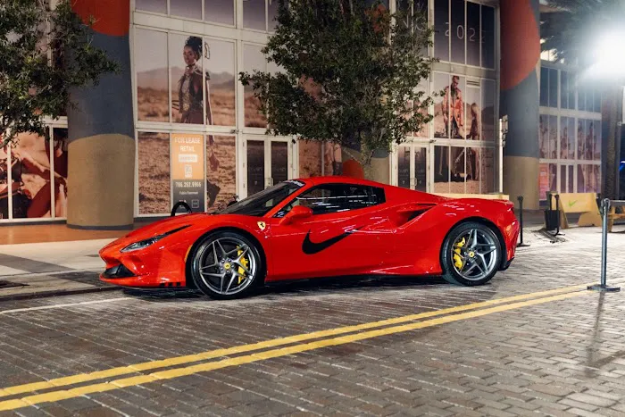 mph club | Exotic Car Rental Miami Beach Picture 7