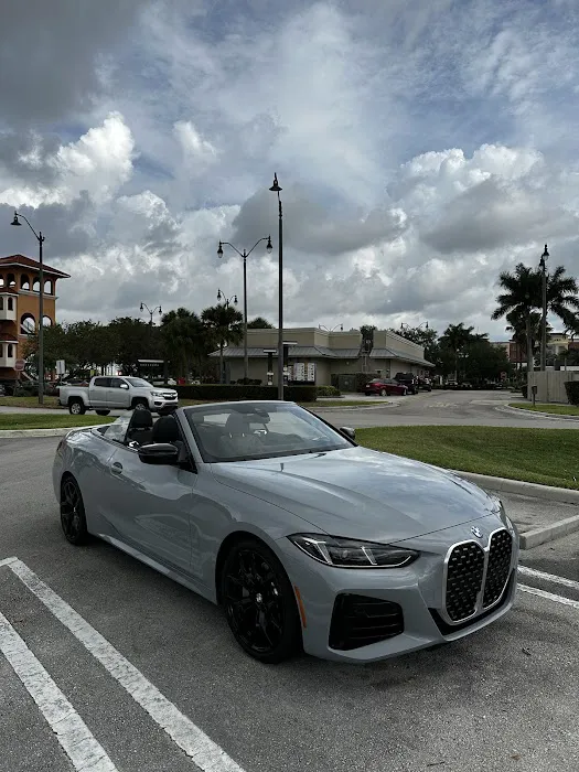 SIXT Rent a Car Miami Beach Collins Ave. Picture 8