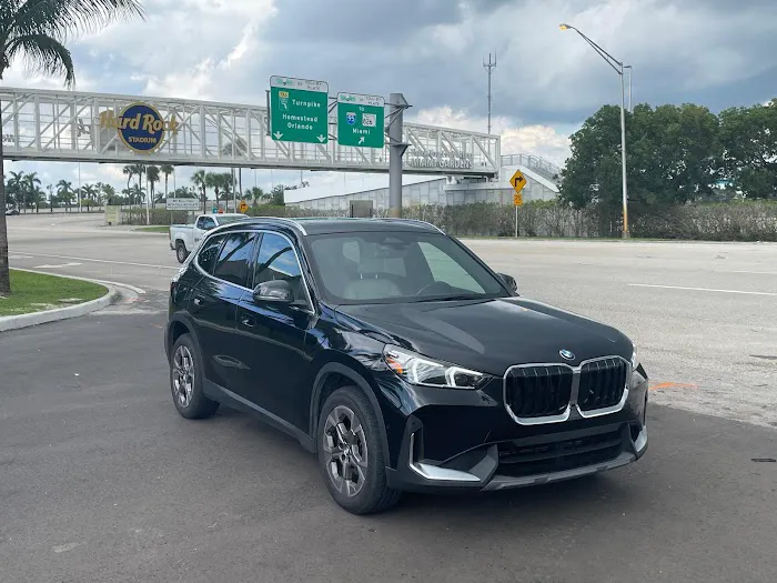 SIXT Rent a Car Miami Beach Collins Ave. Picture 7