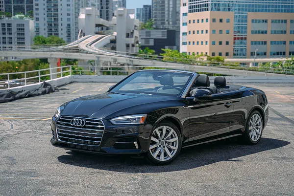 G.M. Luxe - Car Rental - Miami Beach Location Picture 5