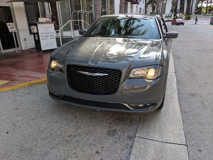 Hertz Car Rental Picture 7