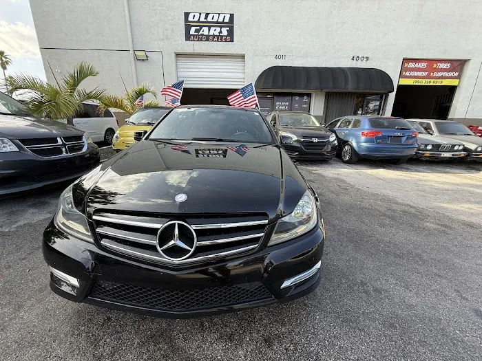In And Out Car Rental Picture 1