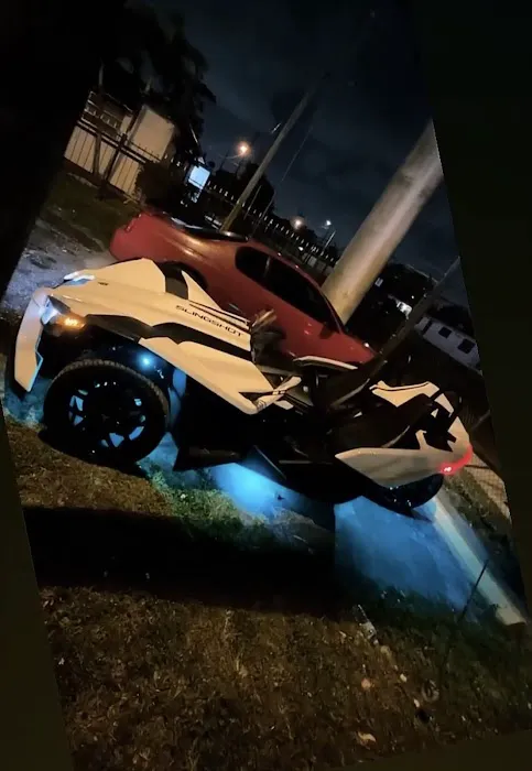 VHW&S Slingshot Rentals Picture 6