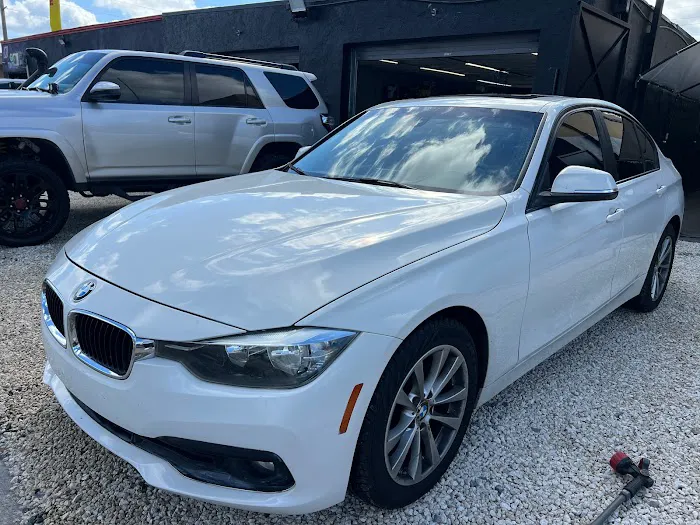 Autos Miami rental Picture 6