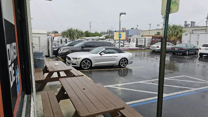 Miami Garage Rentals Picture 9
