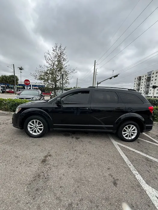 Easy car rentals Picture 4