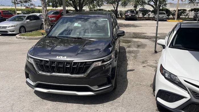 Avis Car Rental Picture 1