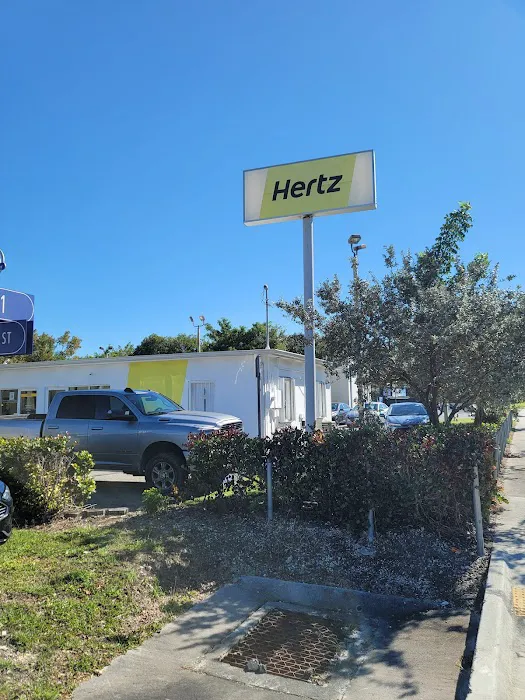 Hertz Car Rental - Miami - South Dixie Highway Picture 5