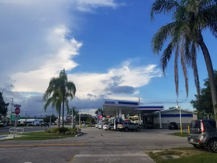 Hertz Car Rental - Miami - South Dixie Highway Picture 4