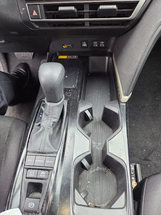 Avis Car Rental Picture 9