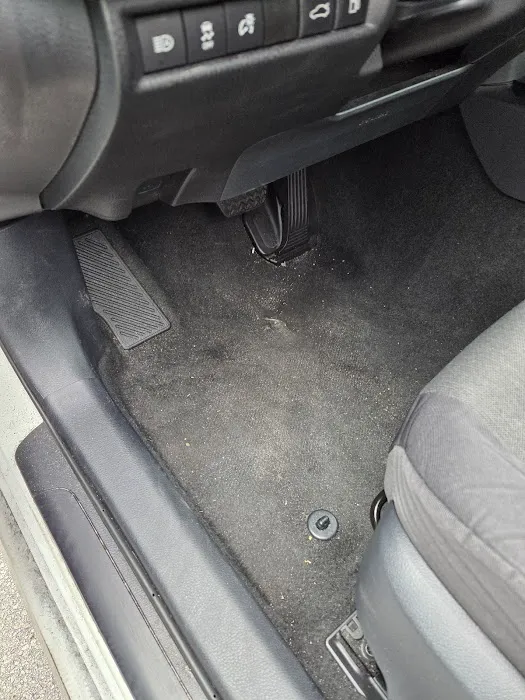 Avis Car Rental Picture 7