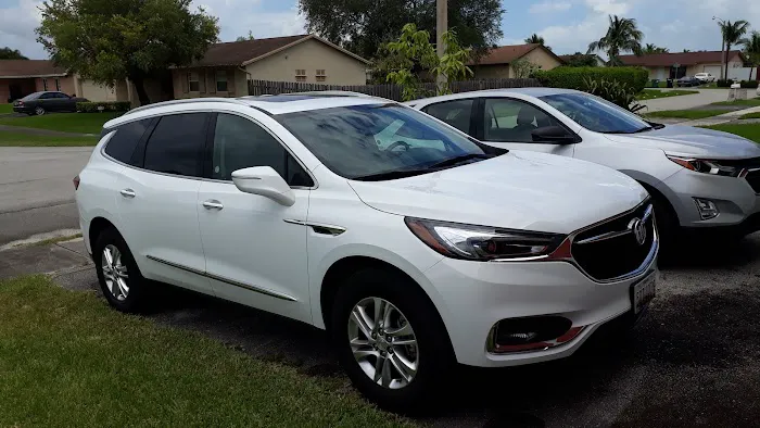 Avis Car Rental Picture 2