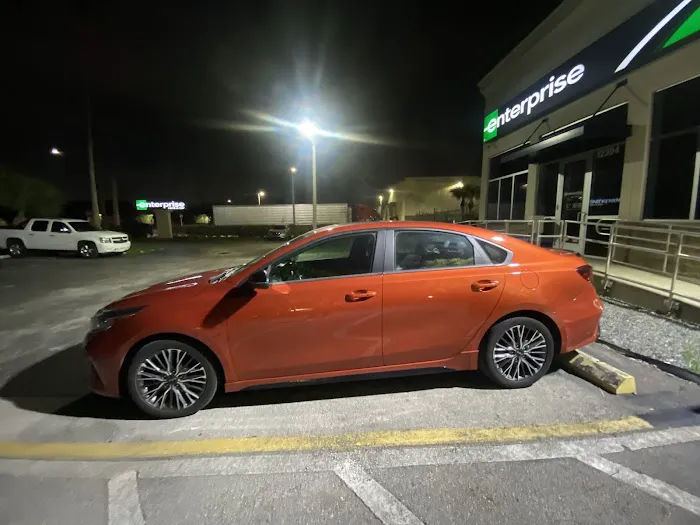 Enterprise Rent-A-Car Picture 8