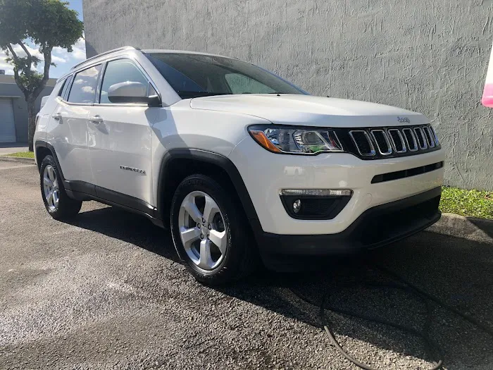 VCS Rent a Car LLC Picture 5