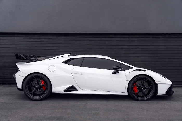 mph club | Exotic Car Rental South Beach Picture 6