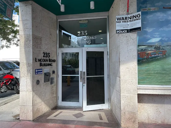 LUCIO CAR RENTAL MIAMI Picture 4