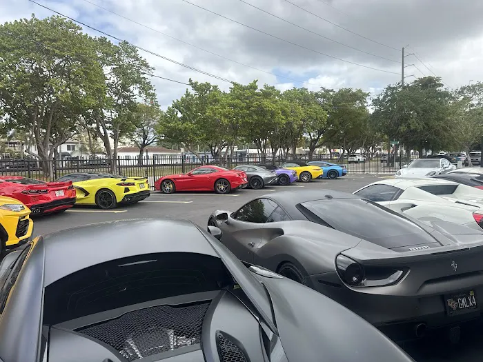 G.M.Luxe Car Rental - FLL / Hollywood Location Picture 8