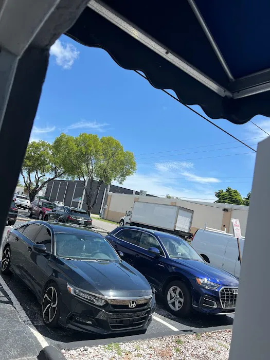 Easy Cash Rental Hollywood Picture 1