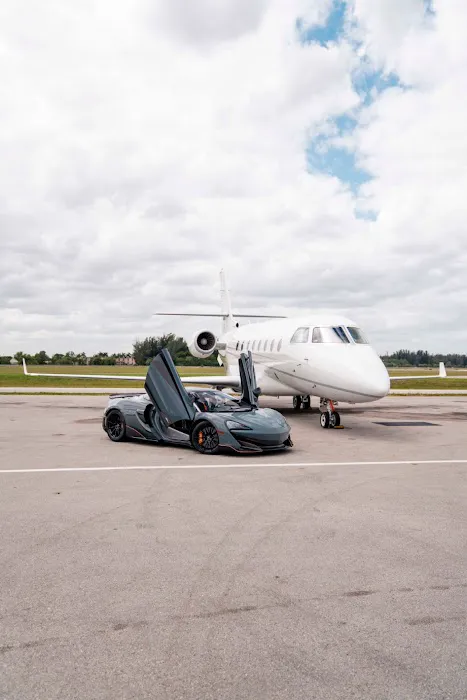mph club | Exotic Car Rental Fort Lauderdale Picture 8