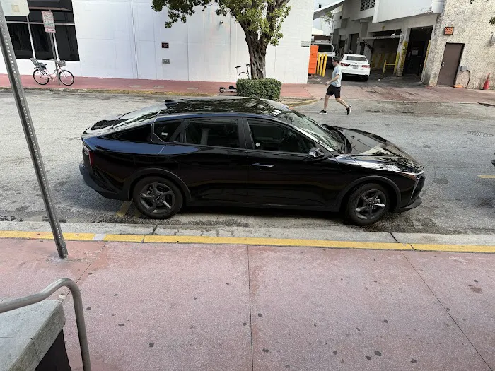 Avis Car Rental Picture 8
