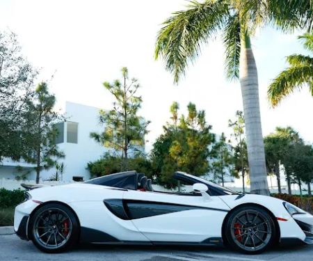 D'unique rental car