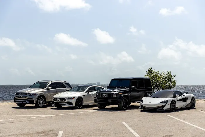 D'unique rental car Picture 9