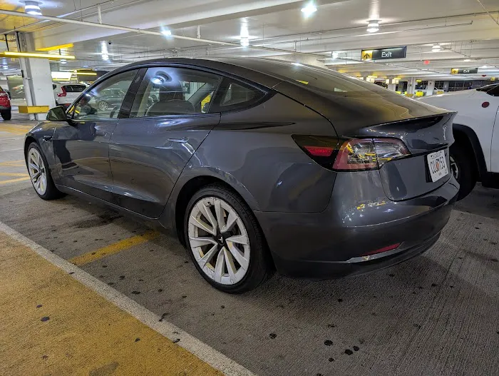Hertz Car Rental - Fort Lauderdale - Fort Lauderdale-hollywood International Airport (FLL) Picture 9