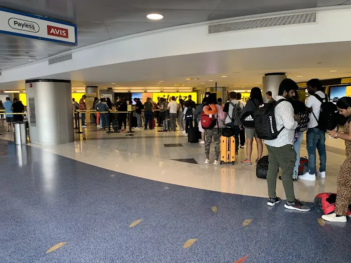 Hertz Car Rental - Fort Lauderdale - Fort Lauderdale-hollywood International Airport (FLL) Picture 7
