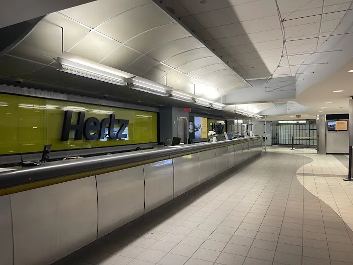 Hertz Car Rental - Fort Lauderdale - Fort Lauderdale-hollywood International Airport (FLL) Picture 8