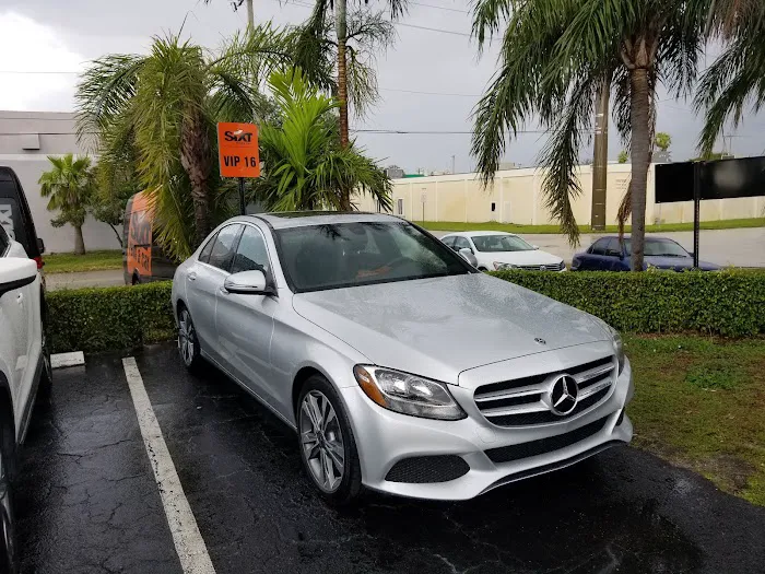SIXT Rent a Car Fort Lauderdale Int Airport Picture 10