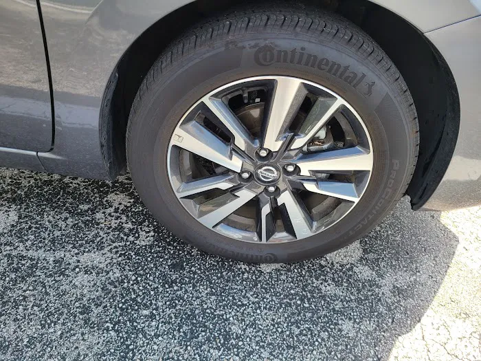 Dollar Car Rental - Fort Lauderdale International Airport Picture 10