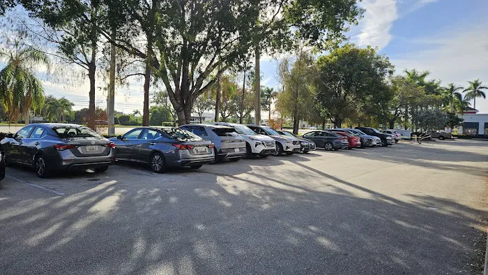 Hertz Car Rental - Pembroke Pines West - Pines Blvd Picture 1