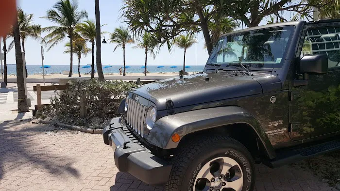 Ocean Drive Jeeps Picture 2