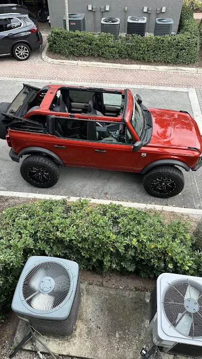 Soflo Bronco Rentals Picture 6