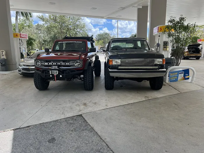 Soflo Bronco Rentals Picture 9