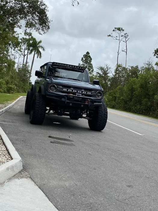 Soflo Bronco Rentals Picture 10