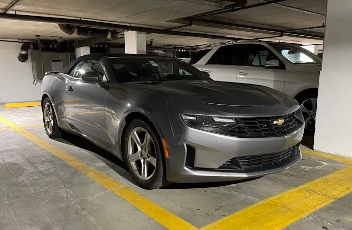 Avis Car Rental Picture 2