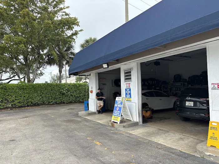Priceless Car Rental Picture 6