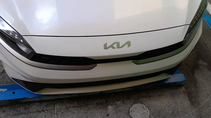Avis Car Rental Picture 6
