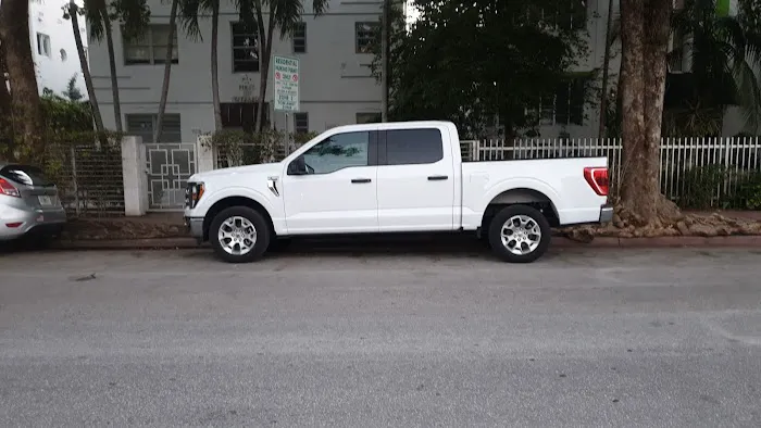 Enterprise Rent-A-Car Picture 7