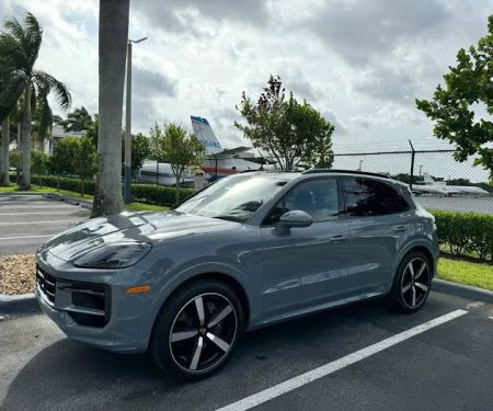 RealCar: Premium & Luxury Car Rental Miami